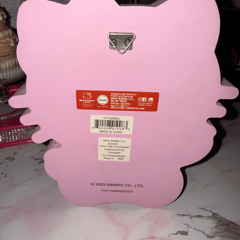Hello Kitty Wall Decor - Picture 3 of 3
